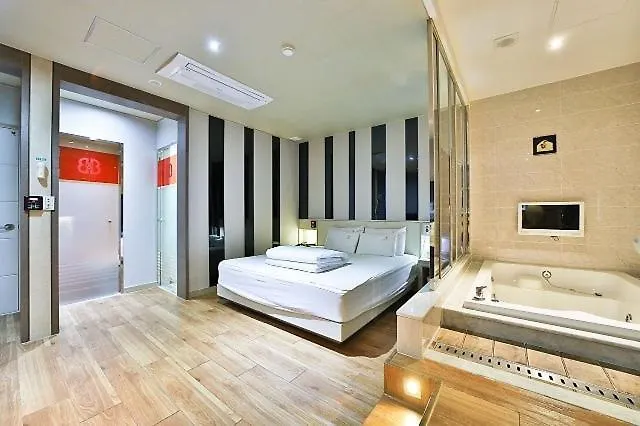 B&B Hotel Motel