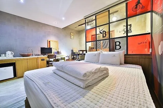 Motel B&B Hotel Busan