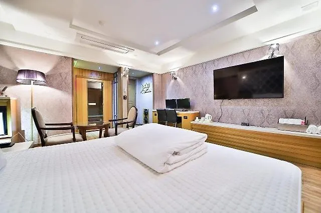 B&B Hotel Motel *