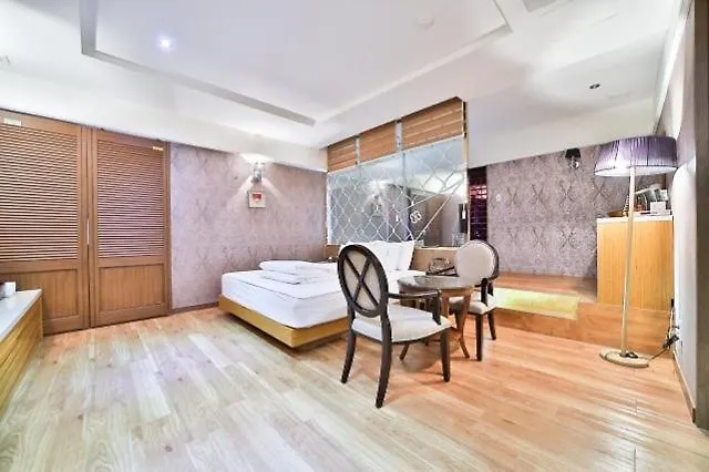B&B Hotel Motel Busan