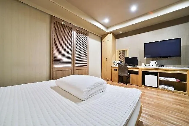 Motel B&B Hotel Busan